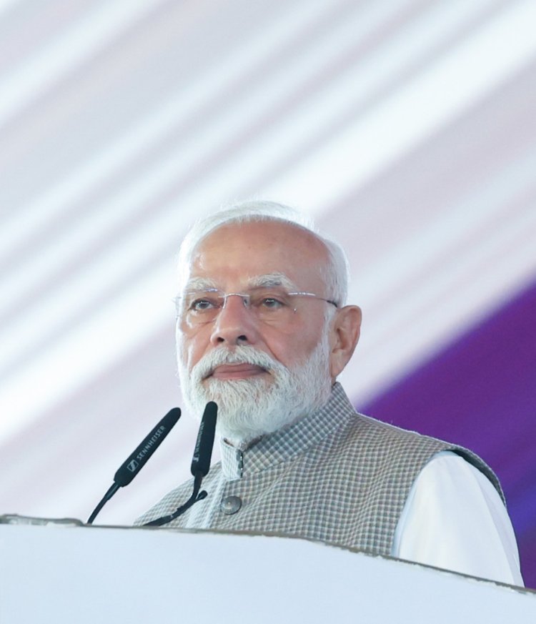 पीएम मोदी आज जेवर में 11,200 करोड़ रुपये की लागत से निर्मित नोएडा इंटरनेशनल एयरपोर्ट के पहले चरण का उद्घाटन करेंगे