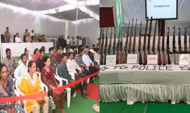 बस्तर में सक्रिय अंतिम नक्सलियों ने डाले हथियार: इनमें बटालियन चीफ मल्ला भी शामिल, 5 एके 47 समेत 36 हथियार किए सरेंडर